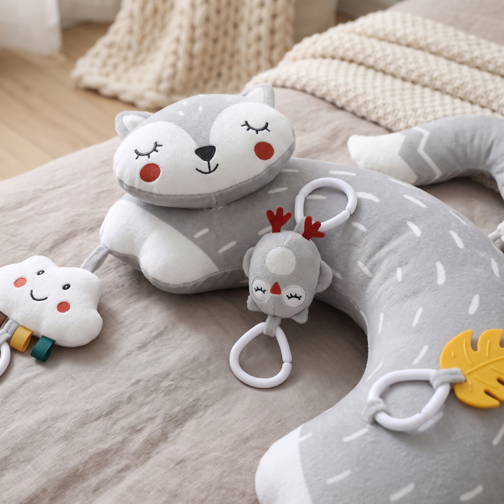 Tummy Time Pillow with Sensory Toys – Kidoriko