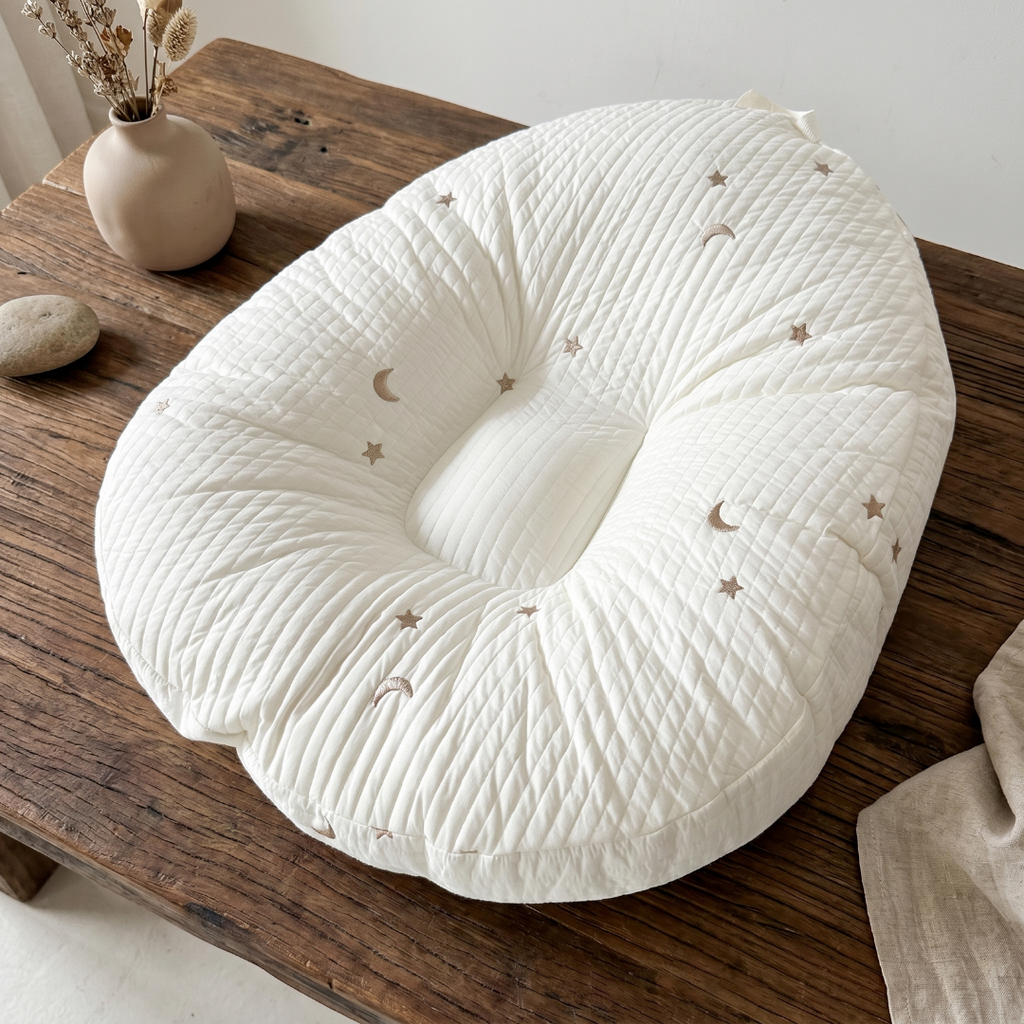 Ergonomic Cotton Baby Lounger Nest, 5° Incline – Kidoriko